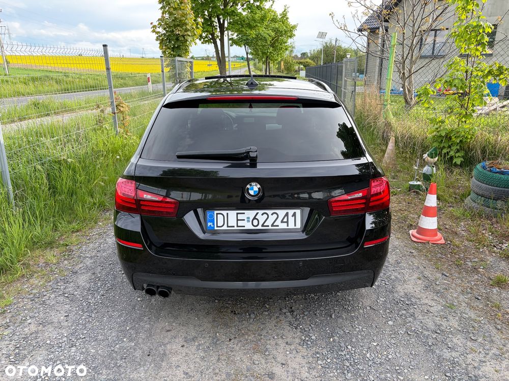 BMW Seria 5 520d xDrive - 9