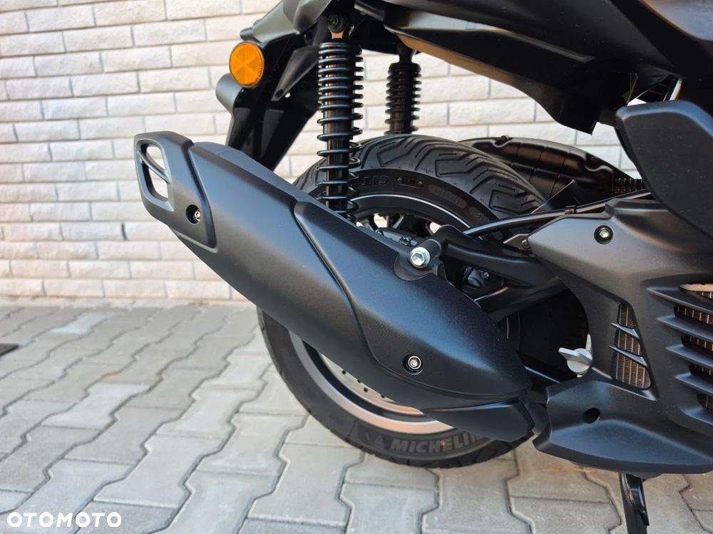 Yamaha X-max - 15