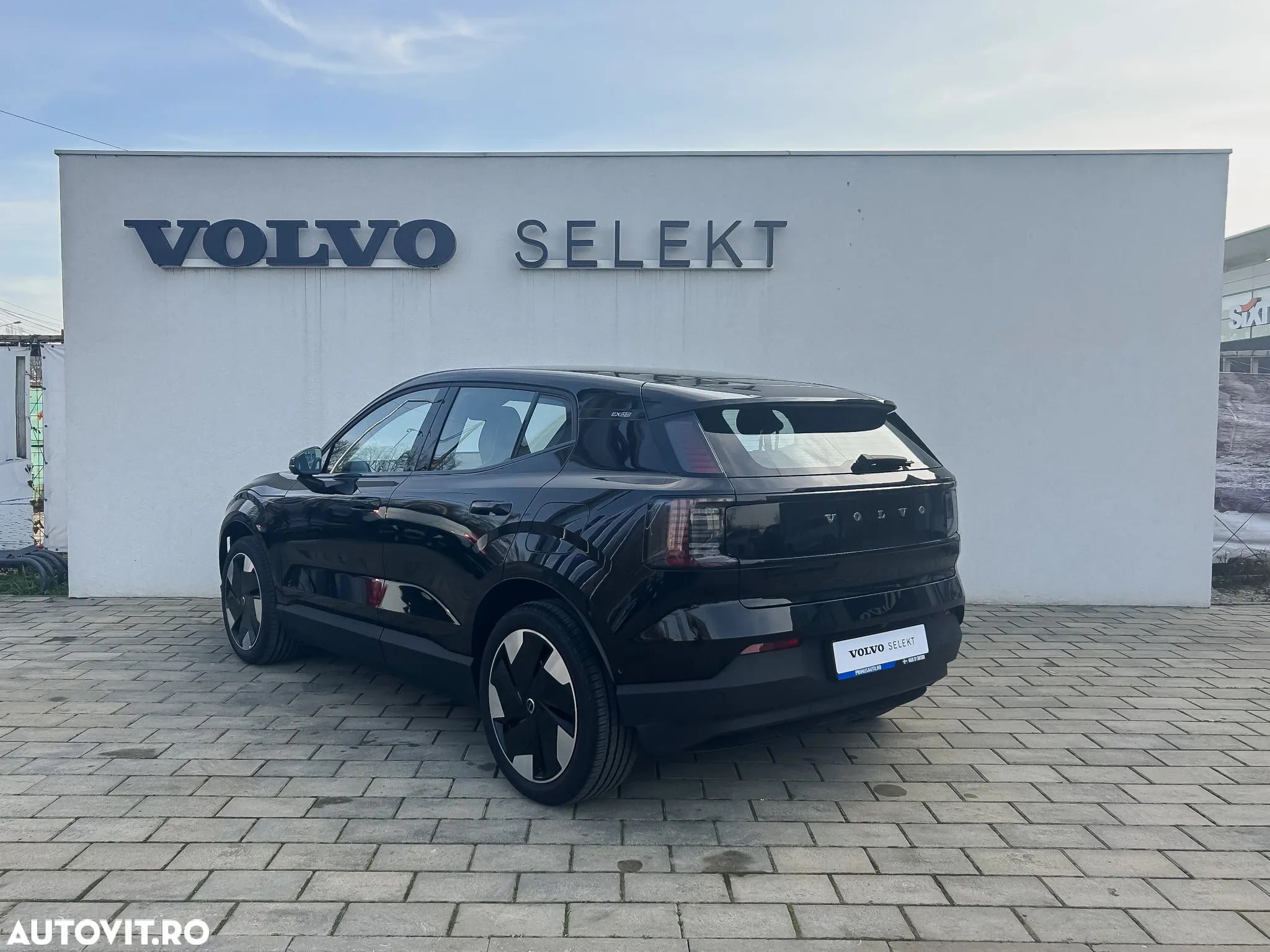 Volvo EX30 Single Motor Extended Range Ultra - 4