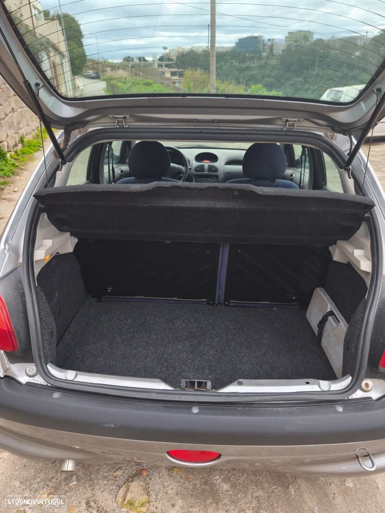 Peugeot 206 - 8