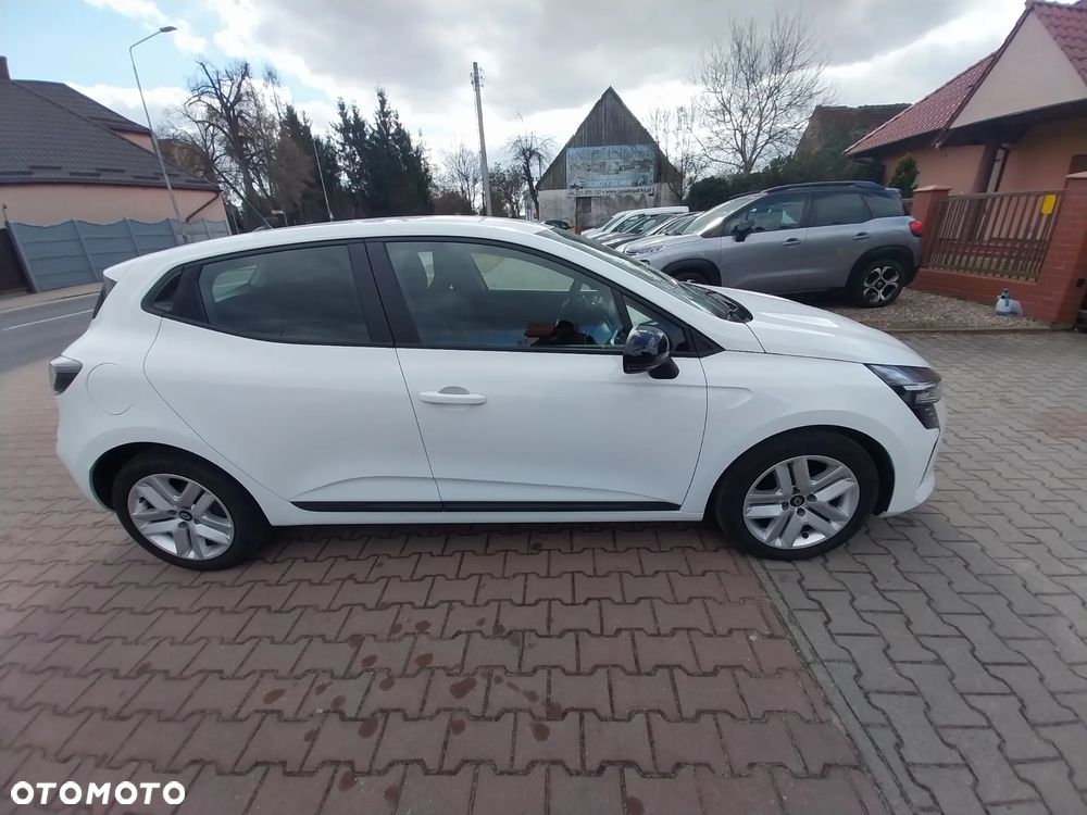 Renault Clio - 21