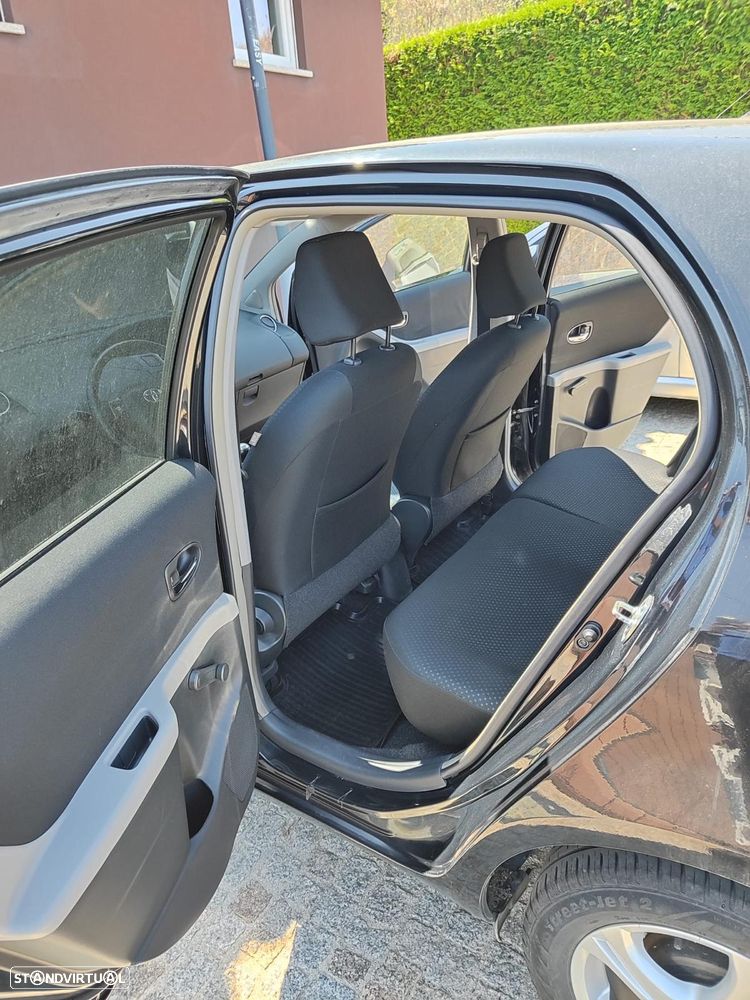 Toyota Yaris 1.0 VVT-i Sol - 10