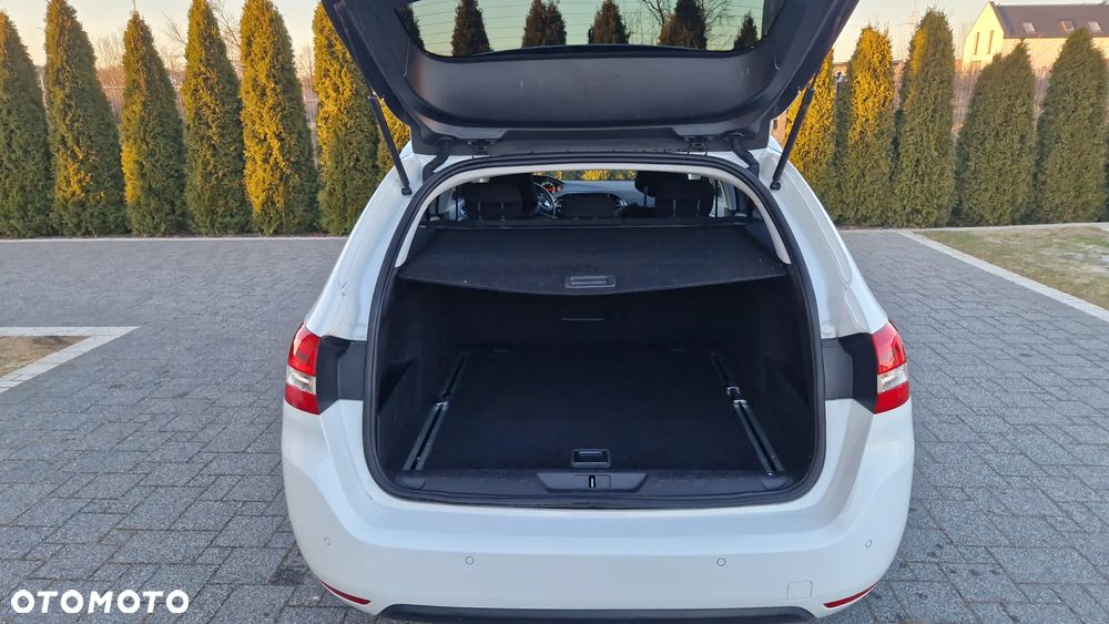 Peugeot 308 BlueHDi 120 Stop & Start Business-Line - 29