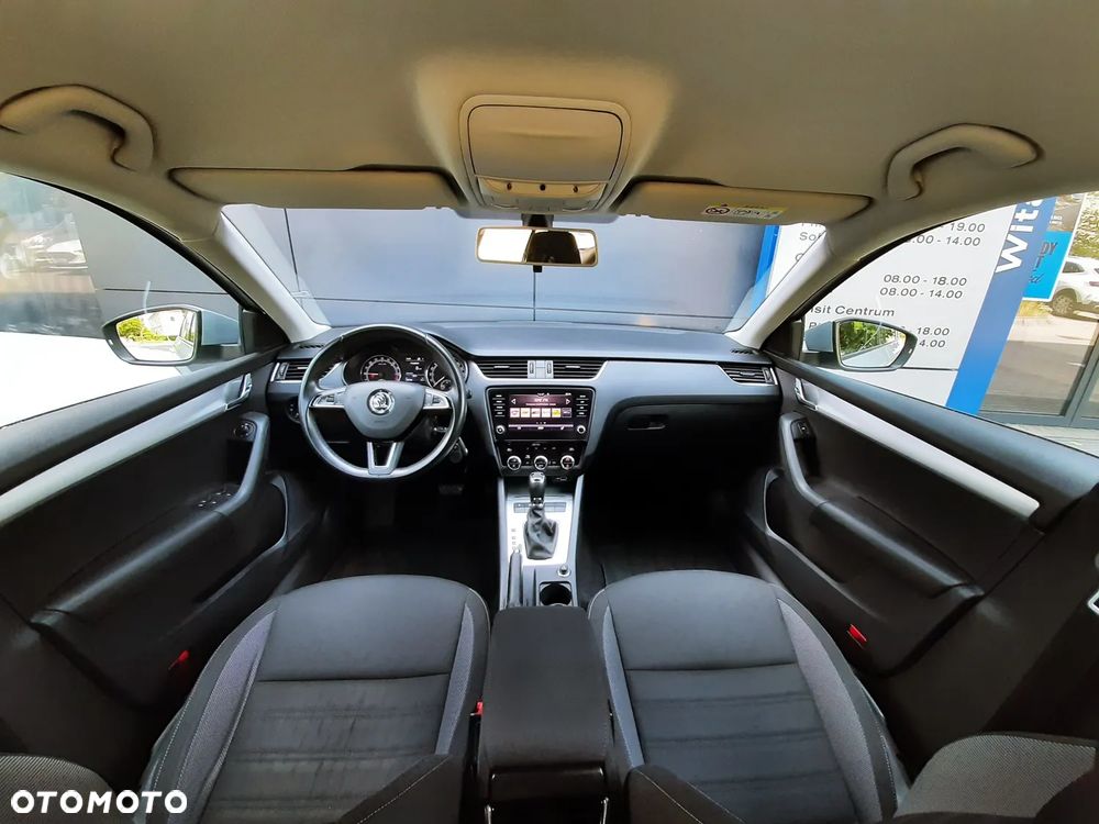 Skoda Octavia 2.0 TDI Ambition DSG - 25