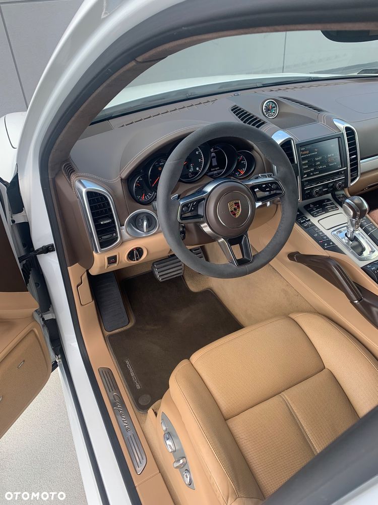 Porsche Cayenne GTS - 29