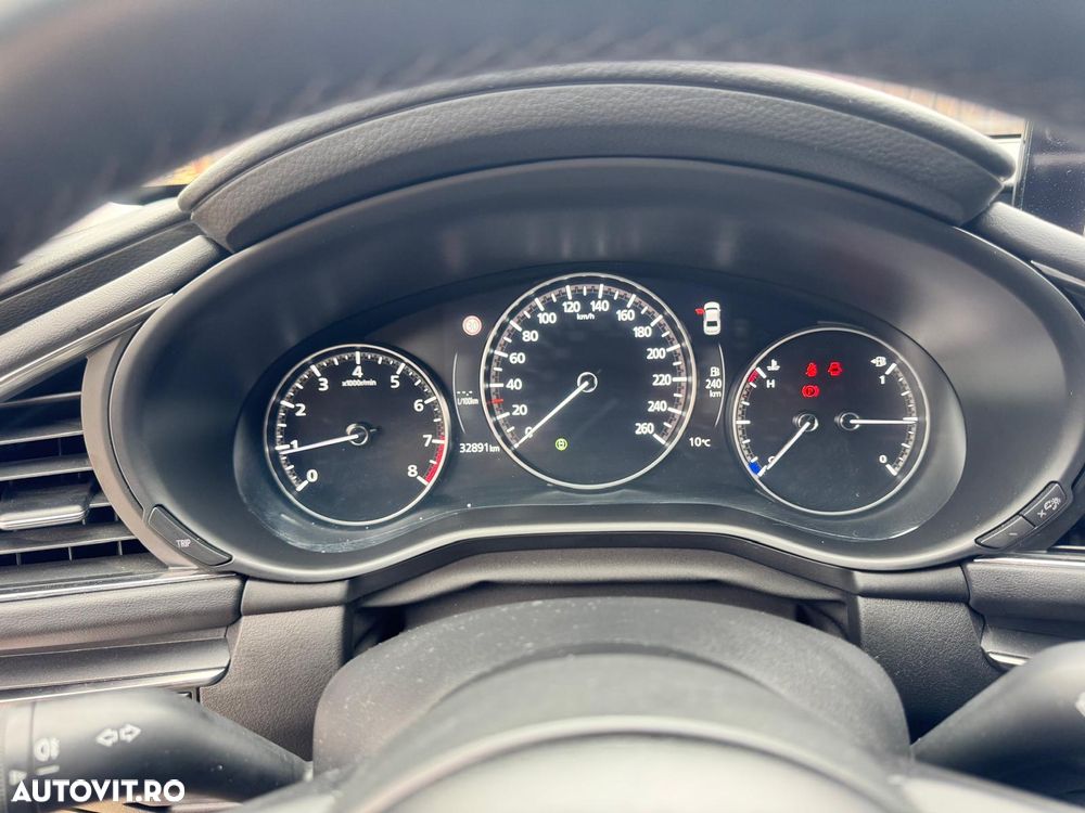 Mazda 3 FASTBACKe-SKYACTIV-G 150 M HYBRID EXCLUSIVE-LINE - 8