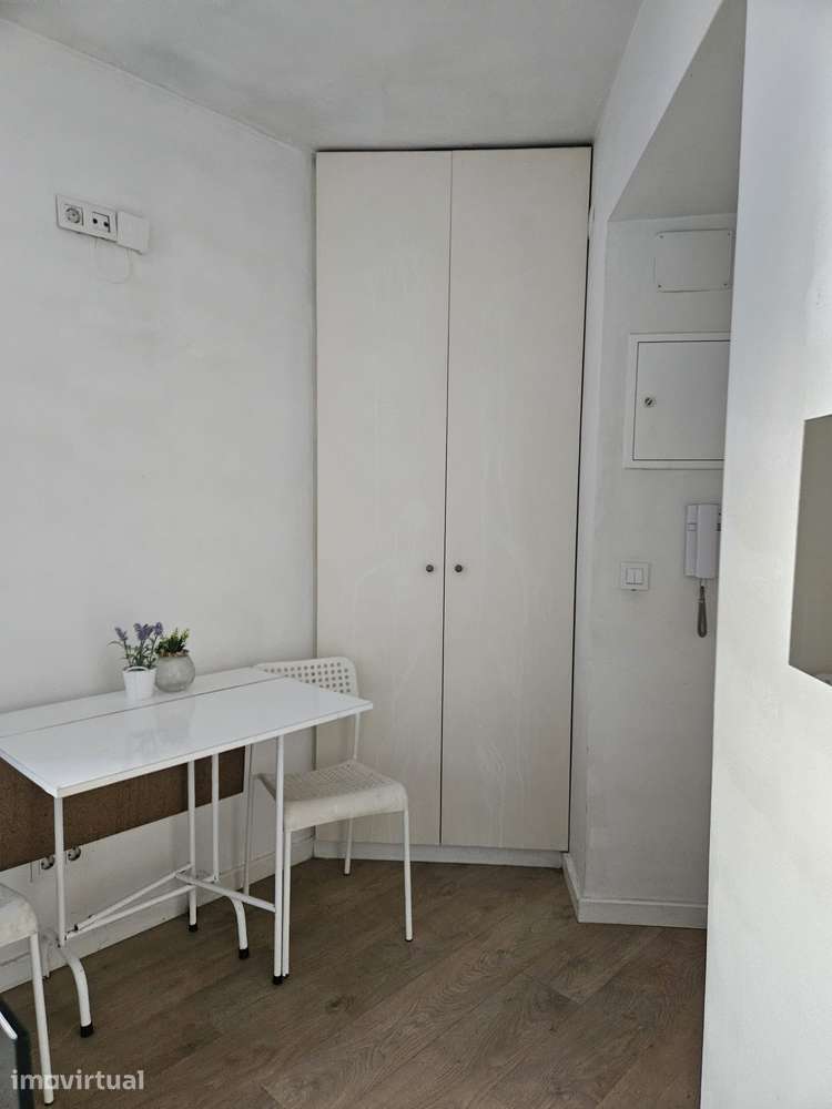 Loft T0 Remodelado em Alcântara – Excelente Localização - Grande imagem: 2/15