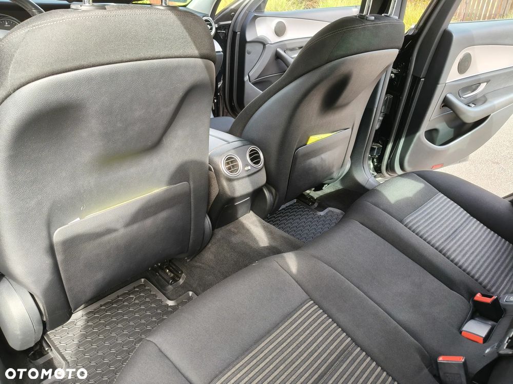 Mercedes-Benz Klasa E 200 d 9G-TRONIC - 9