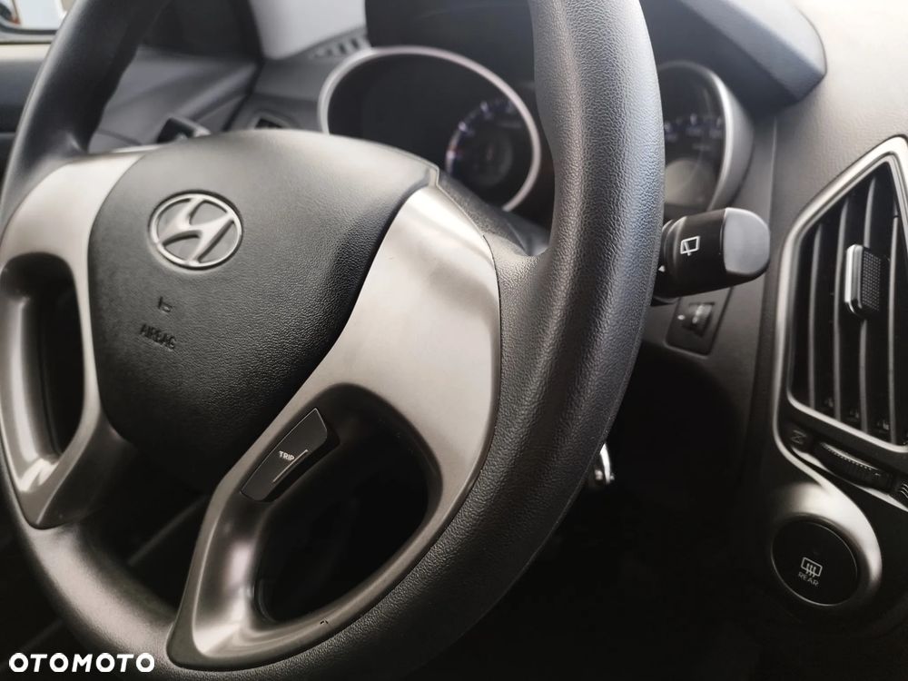 Hyundai ix35 1.6 2WD Fifa World Cup Edition - 21