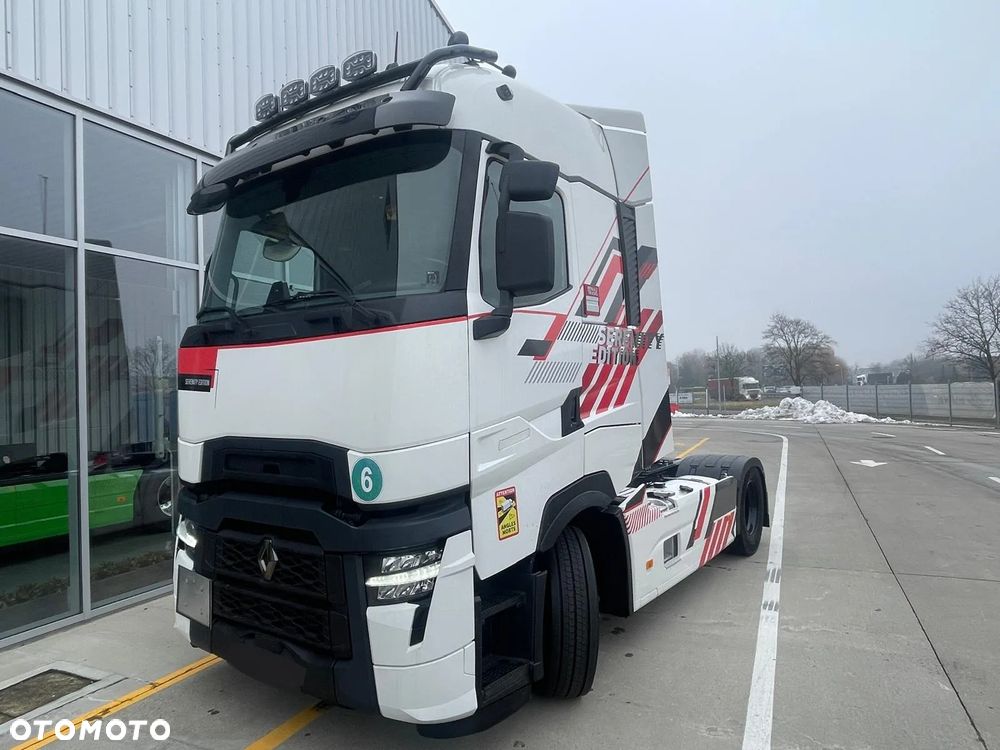 Renault T520 HIGH SLEEPER CAB - 1