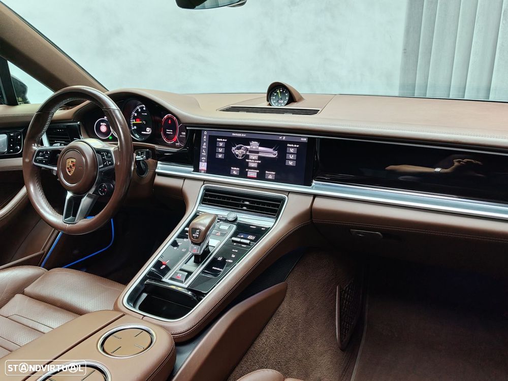 Porsche Panamera 4 E-Hybrid Executive - 15