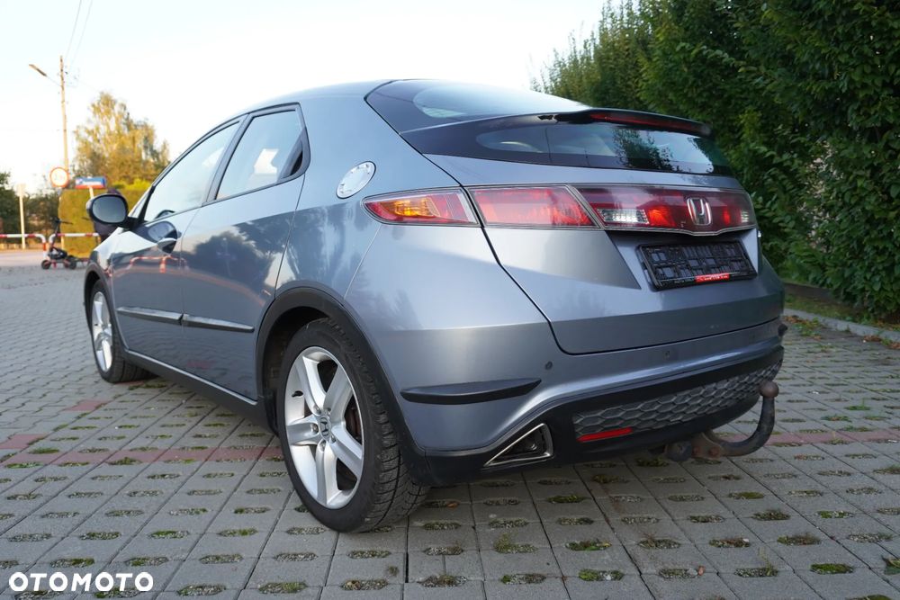 Honda Civic 1.8 Executive NAVI i-SHIFT - 14