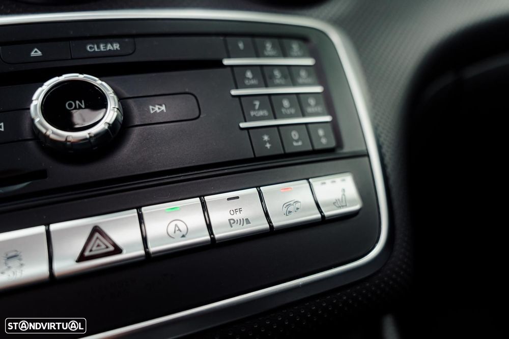 Mercedes-Benz A 45 AMG 4-Matic - 38