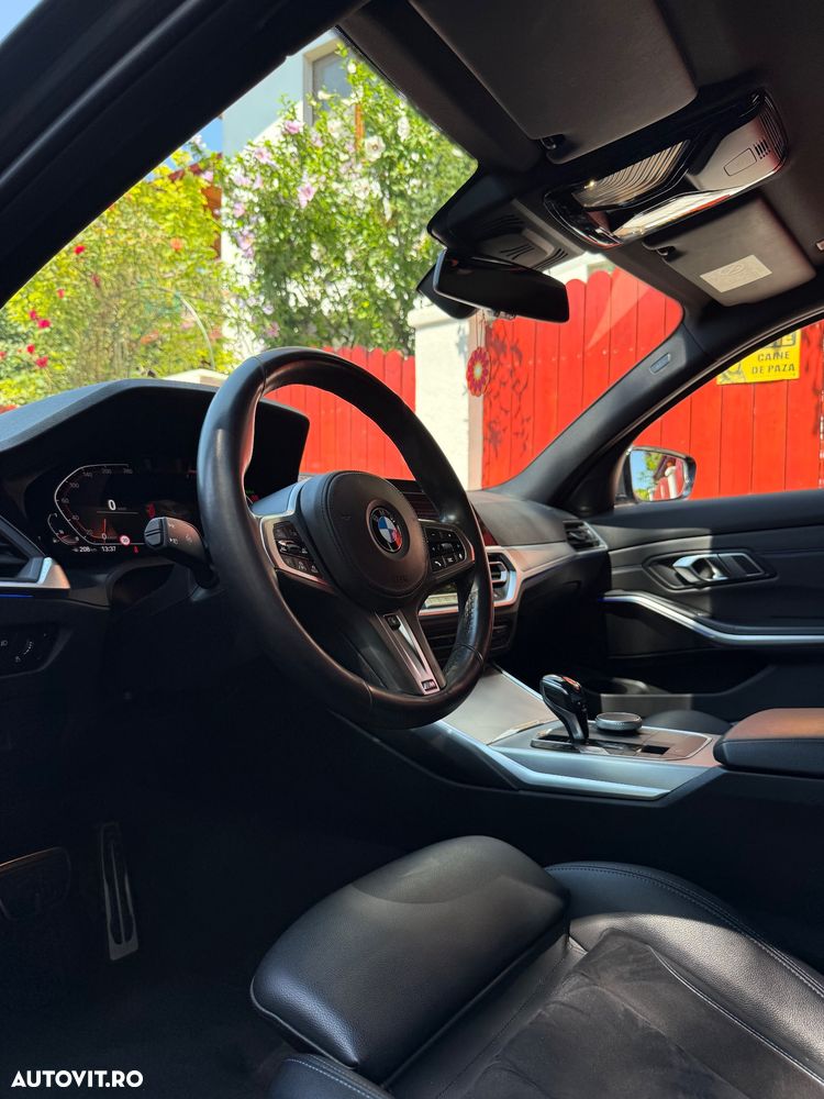 BMW Seria 3 320i xDrive AT - 12