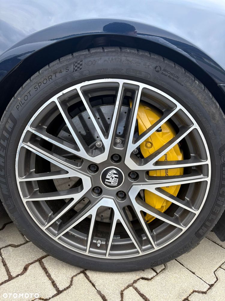 Porsche Panamera Turbo S - 17