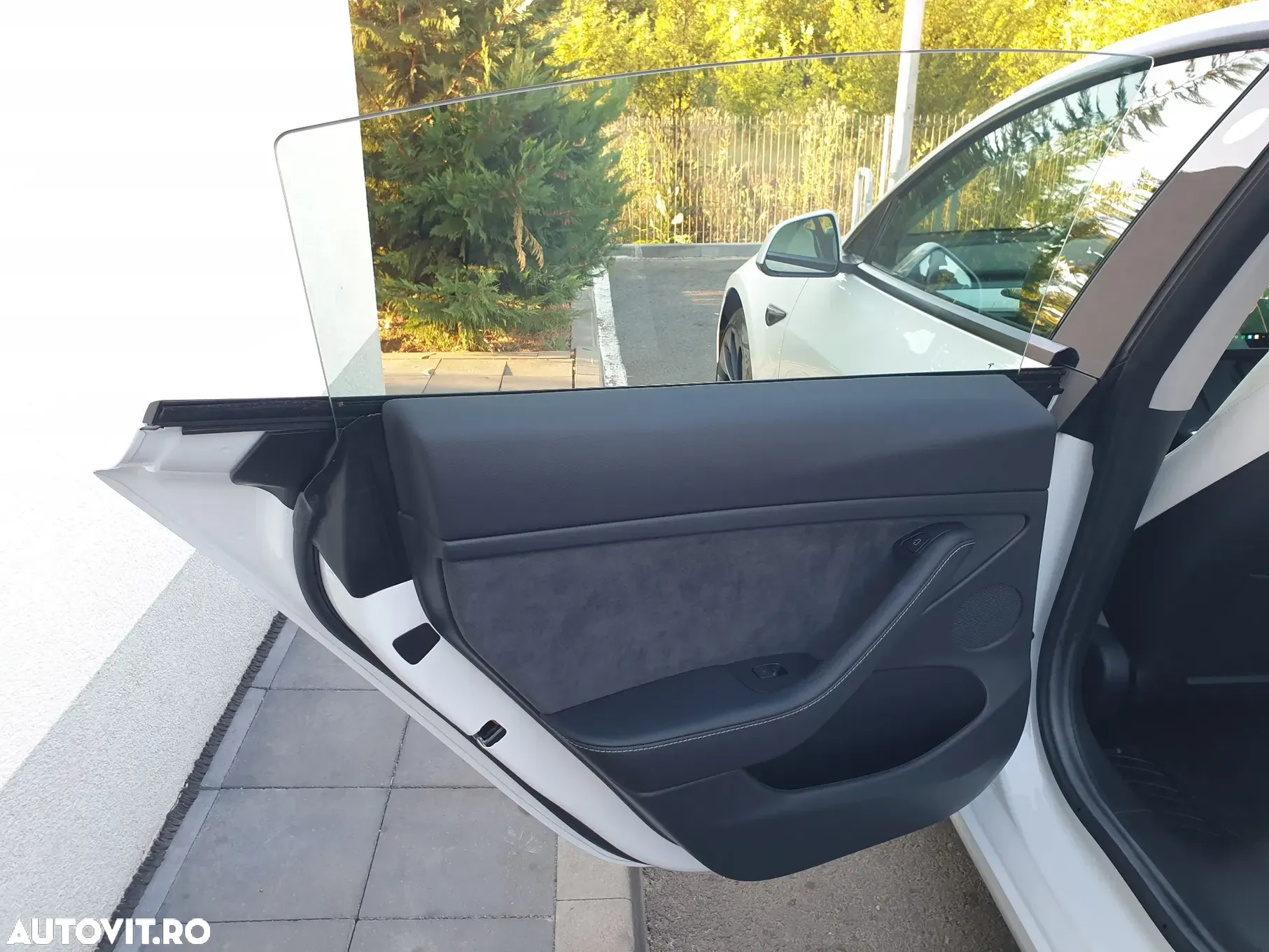 Tesla Model 3 Performance - 34