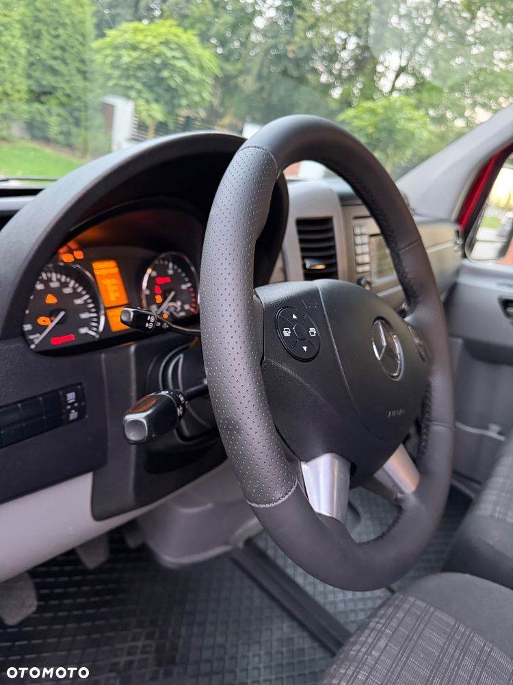 Mercedes-Benz Sprinter - 26
