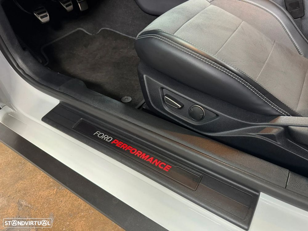 Ford Mustang Shelby GT350 5.2 V8 - 33