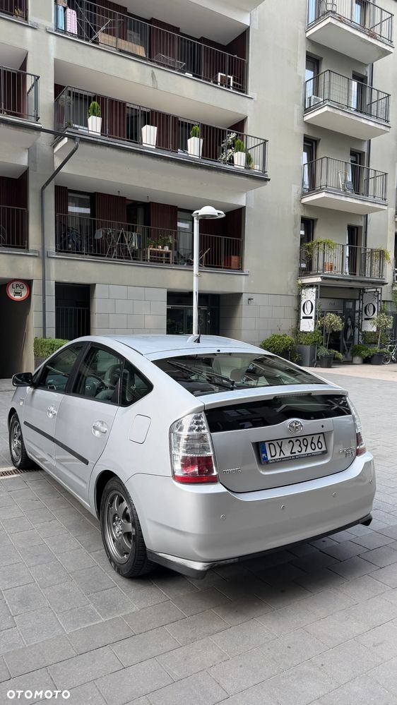 Toyota Prius 1.5 VVT-i Prestige - 16