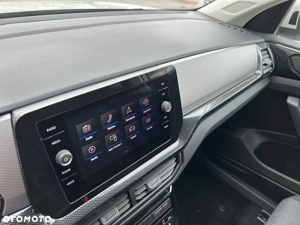 Volkswagen T-Cross - 13