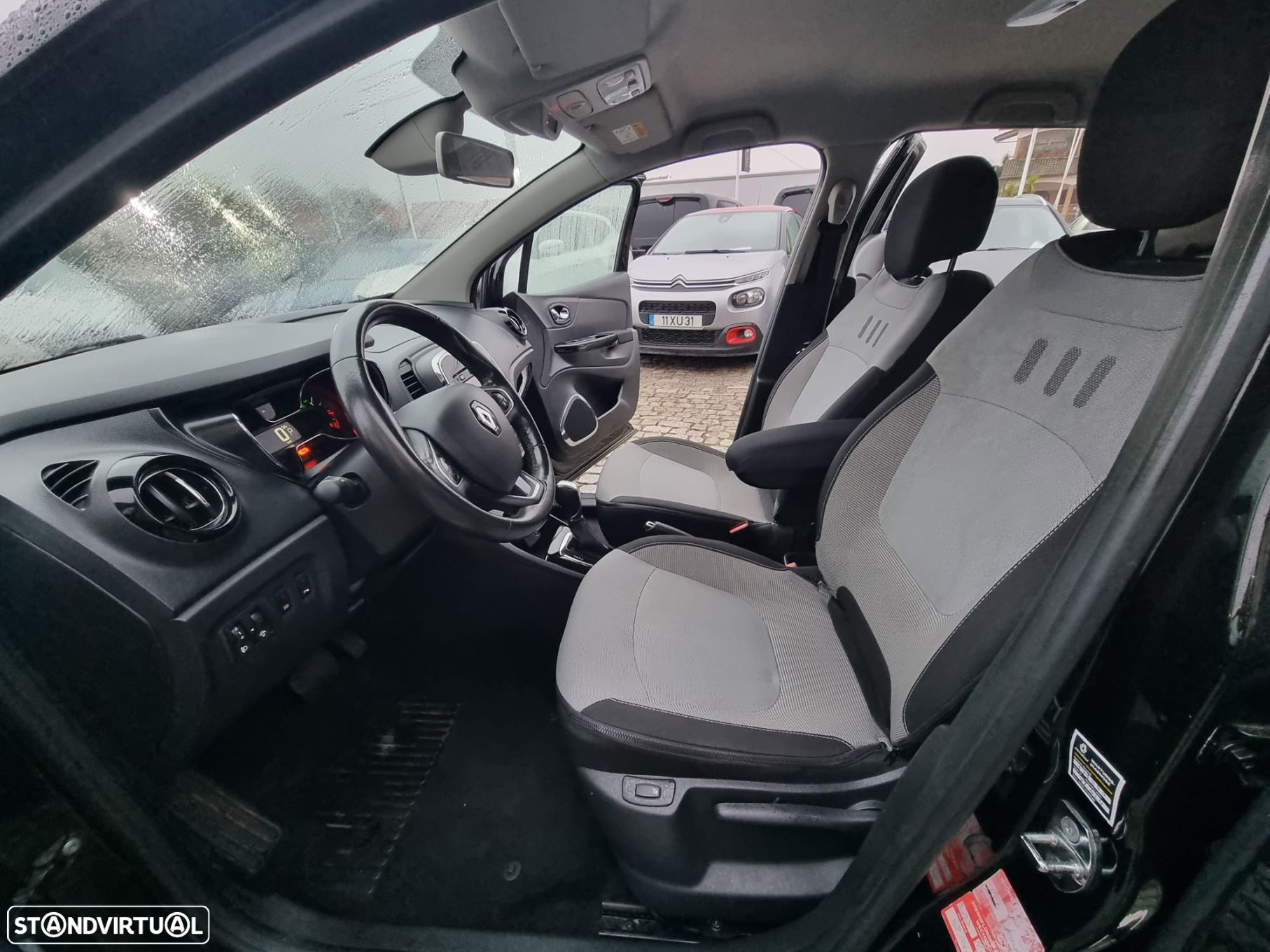 Renault Captur 1.5 dCi Exclusive EDC - 10