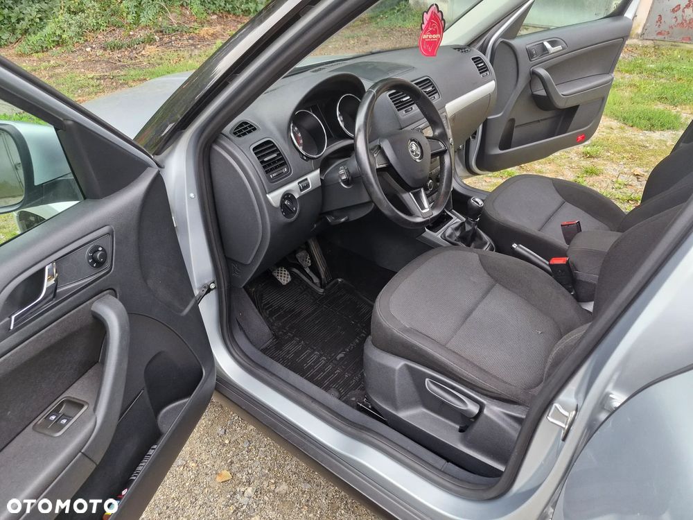 Skoda Yeti 2.0 TDI SCR 4x4 Active - 8