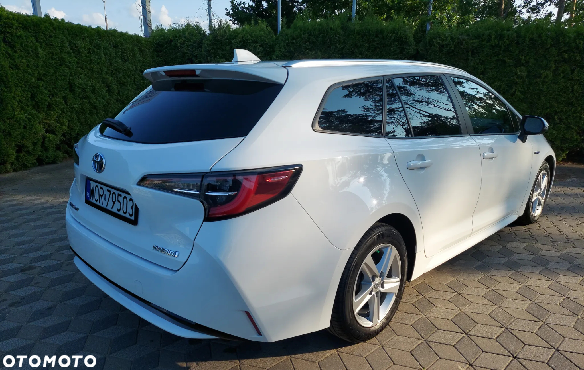 Toyota Corolla 1.8 Hybrid Touring Sports Comfort - 3