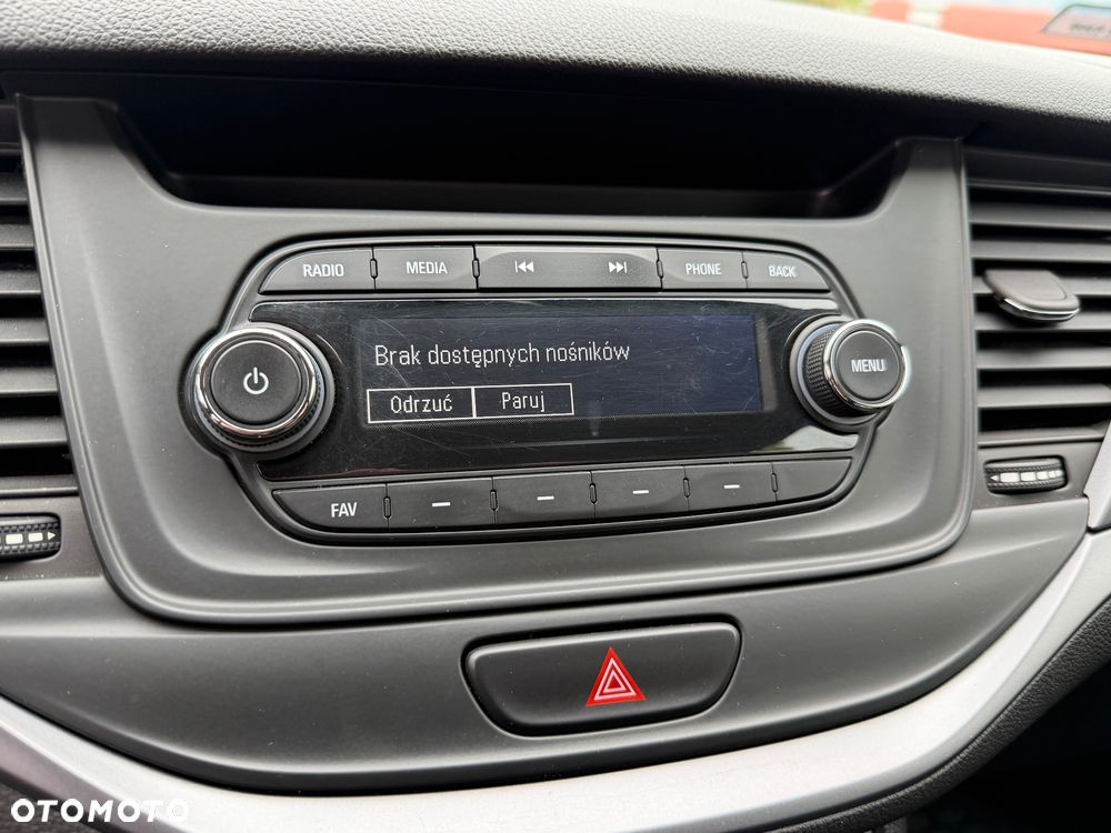 Opel Astra 1.4 Essentia - 22