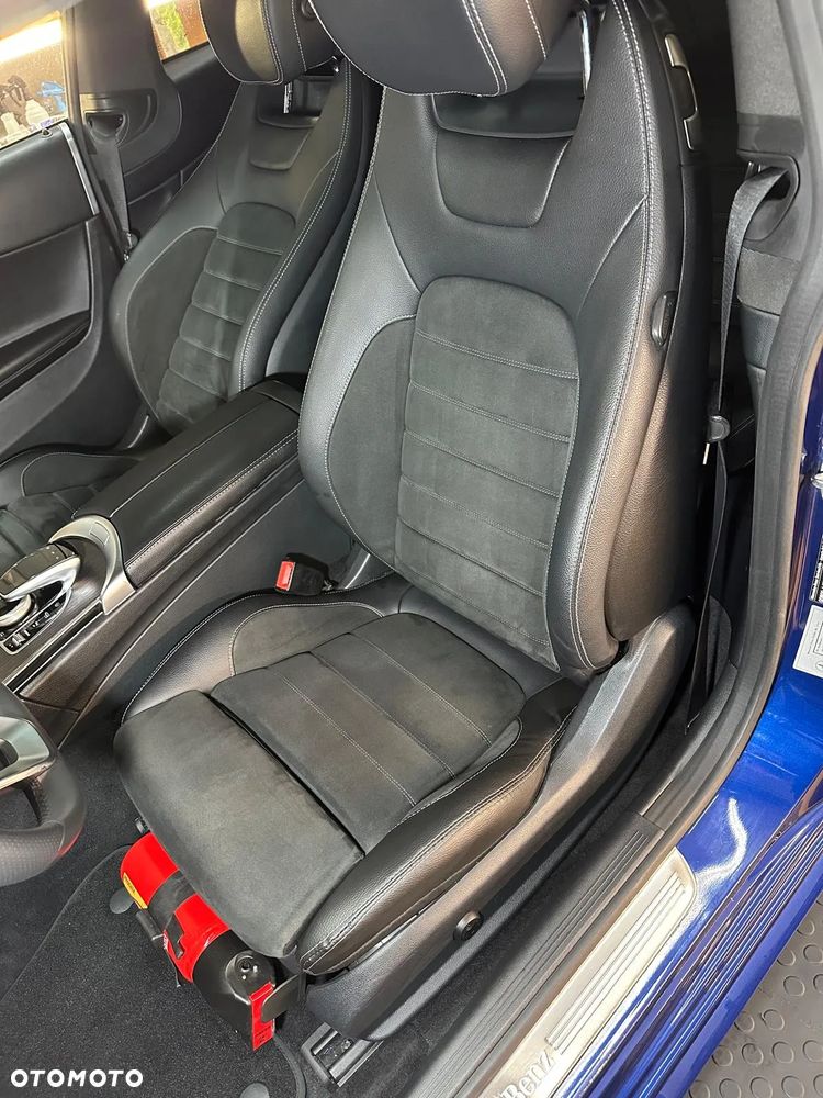 Mercedes-Benz Klasa C 300 9G-TRONIC - 8