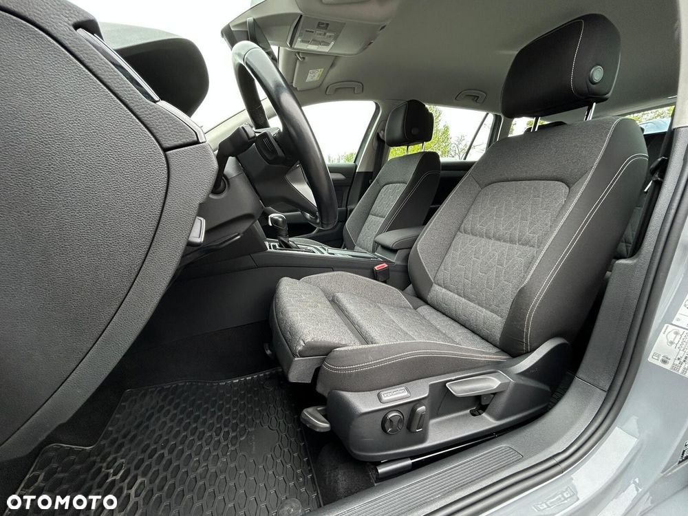Volkswagen Passat - 9