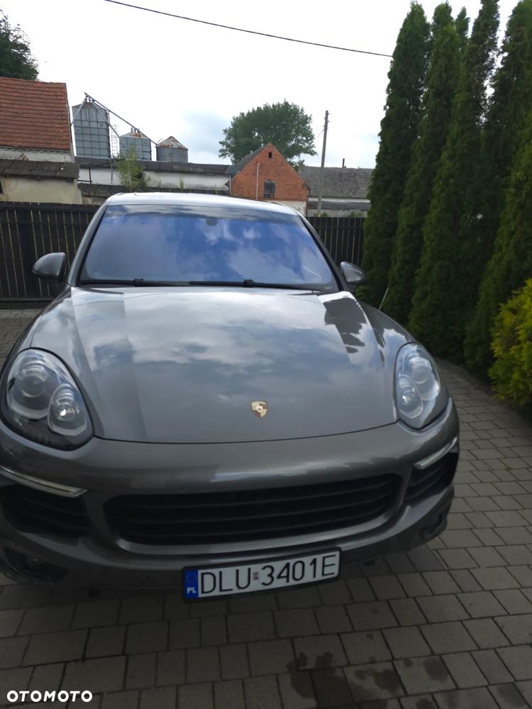 Porsche Cayenne Standard - 1