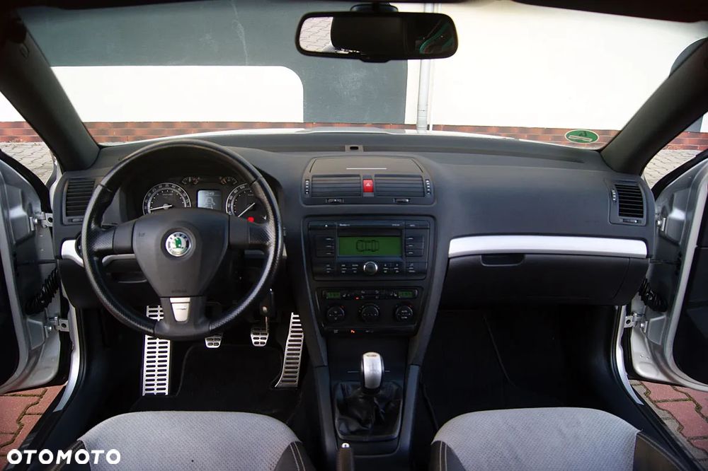 Skoda Octavia 2.0 TFSI RS - 6