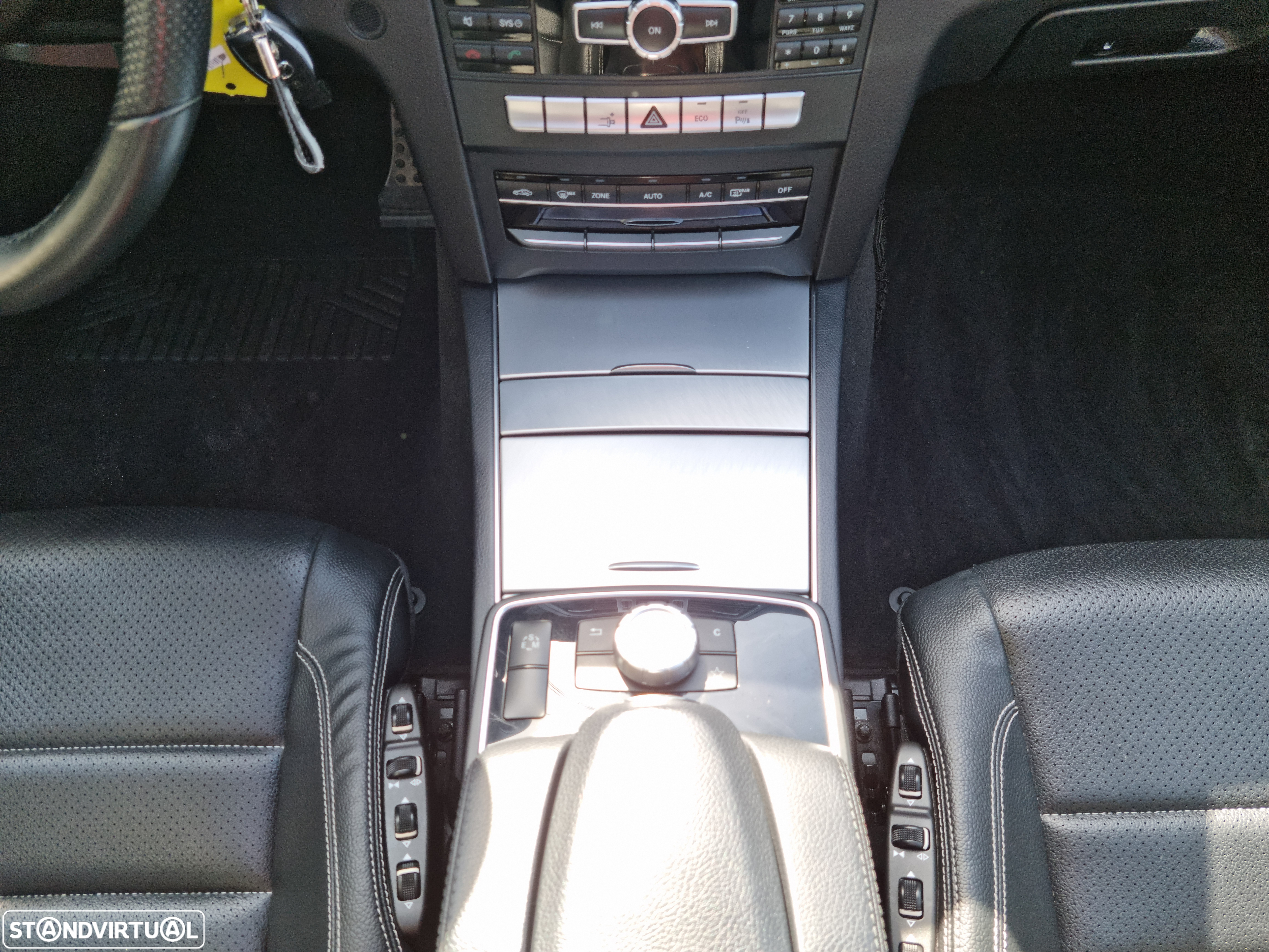 Mercedes-Benz E 220 CDI DPF Coupe BlueEFFICIENCY 7G-TRONIC Avantgarde - 27