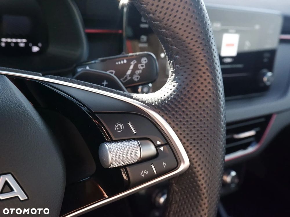 Skoda Kamiq 1.0 TSI Monte Carlo DSG - 30