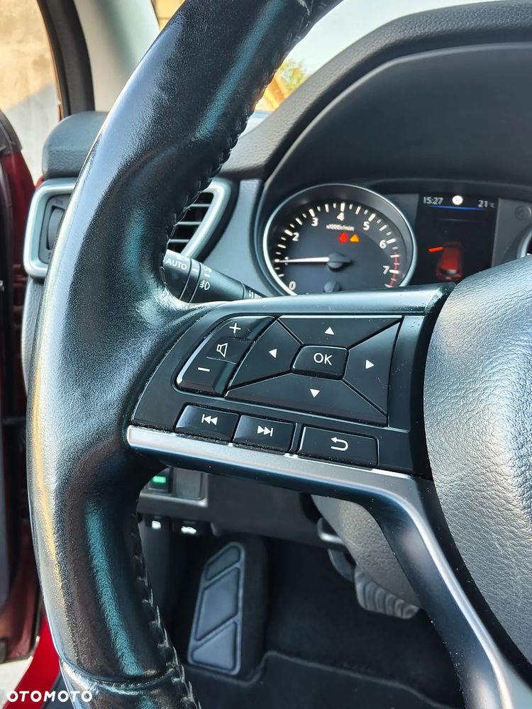 Nissan Qashqai 1.3 DIG-T DCT N-CONNECTA - 25