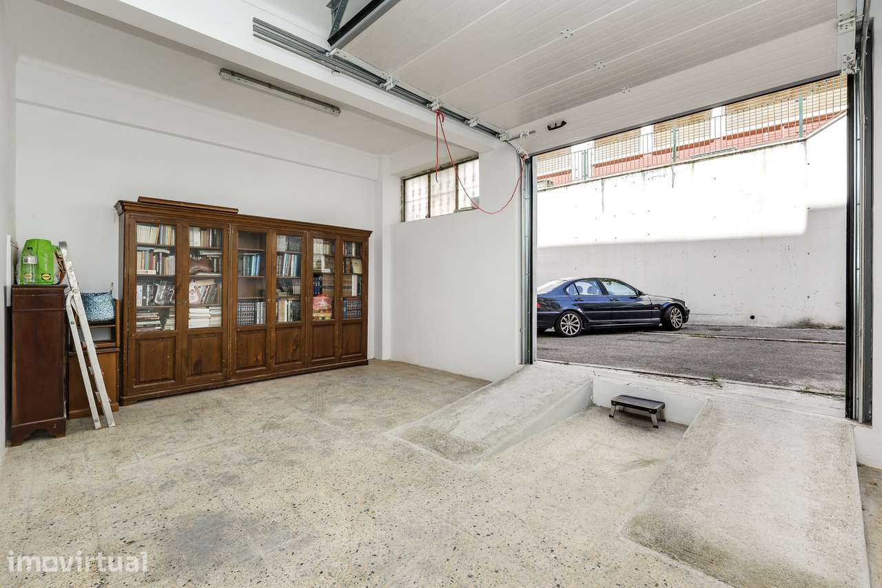 Garagem/Armazém com Rampa em Rio de Mouro Sintra - Grande imagem: 5/16