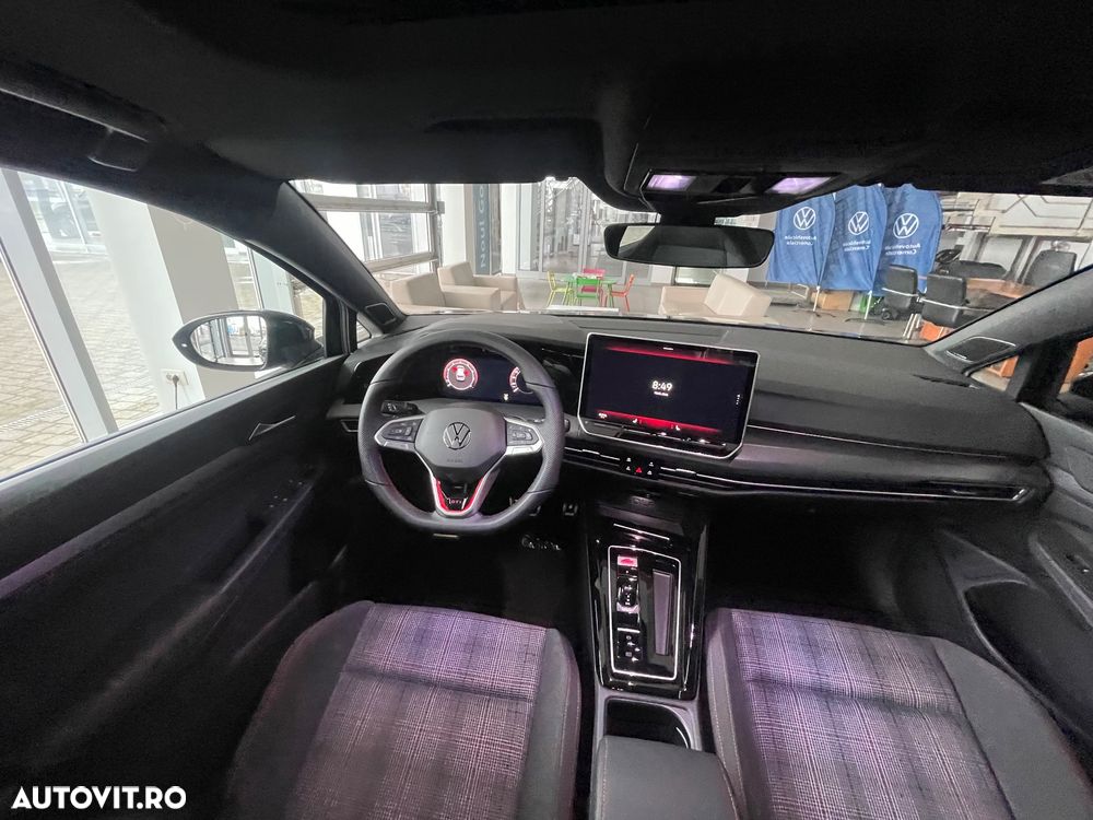 Volkswagen Golf - 27