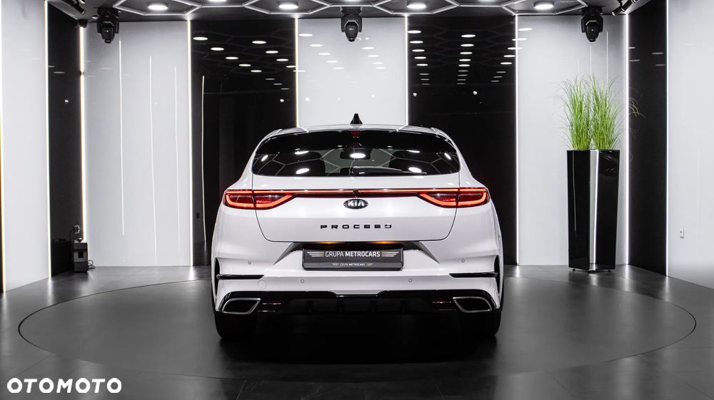 Kia ProCeed - 8