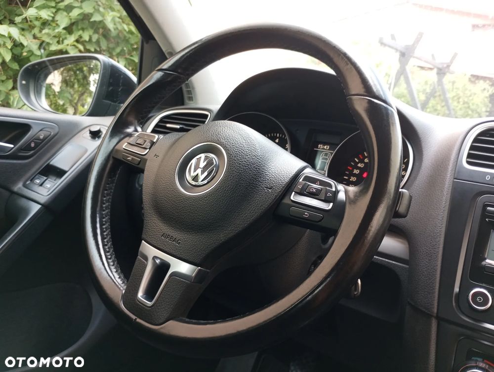 Volkswagen Golf - 24