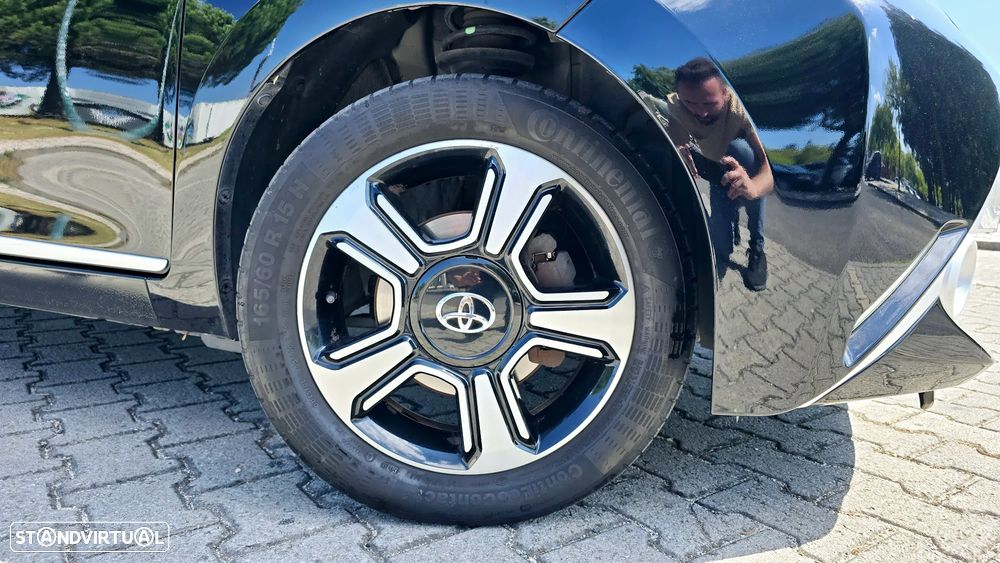 Toyota Aygo 1.0 X-Clusiv - 11