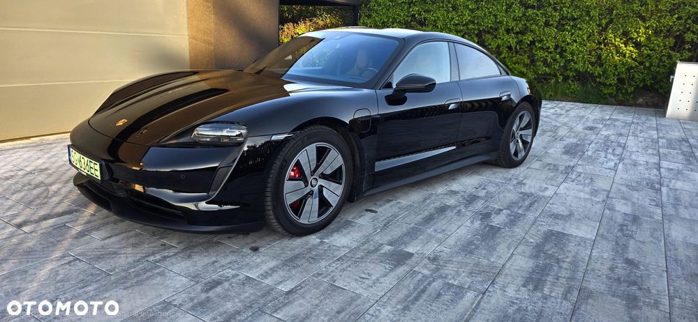 Porsche Taycan - 28
