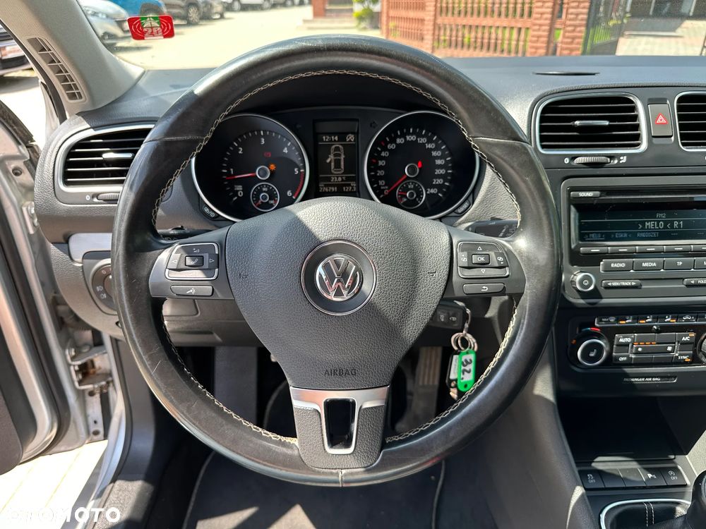 Volkswagen Golf - 8
