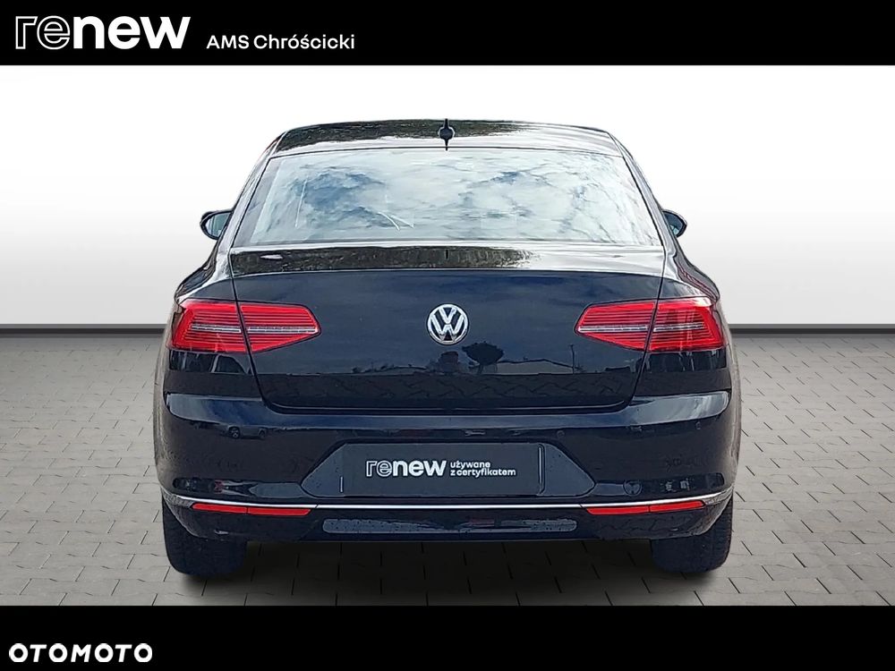 Volkswagen Passat - 4