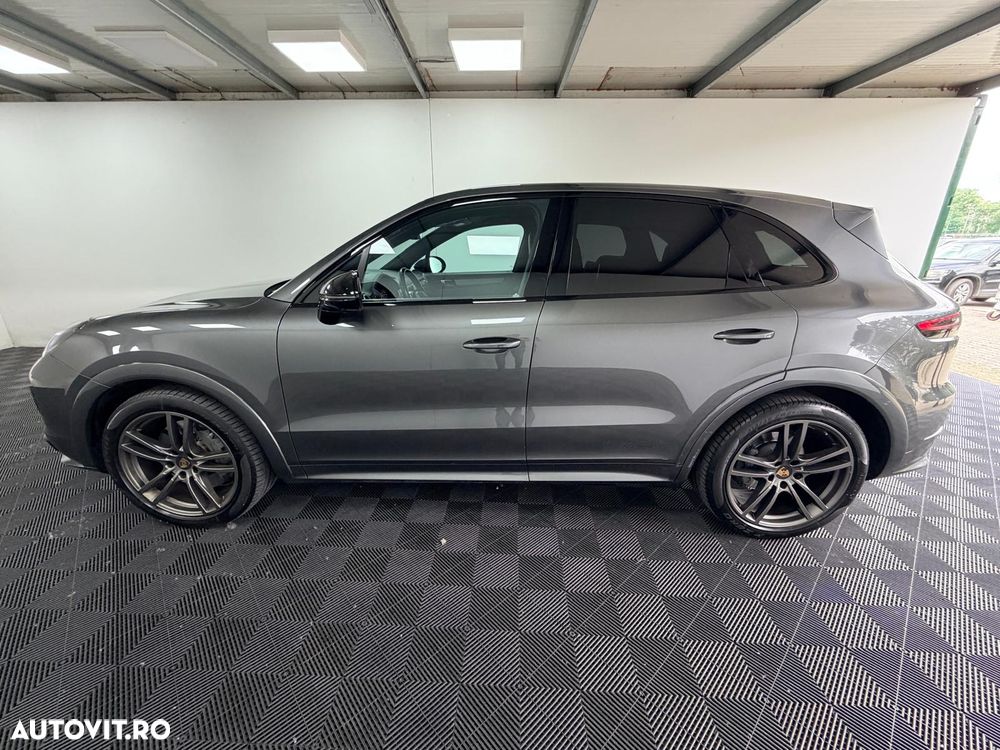 Porsche Cayenne S - 13