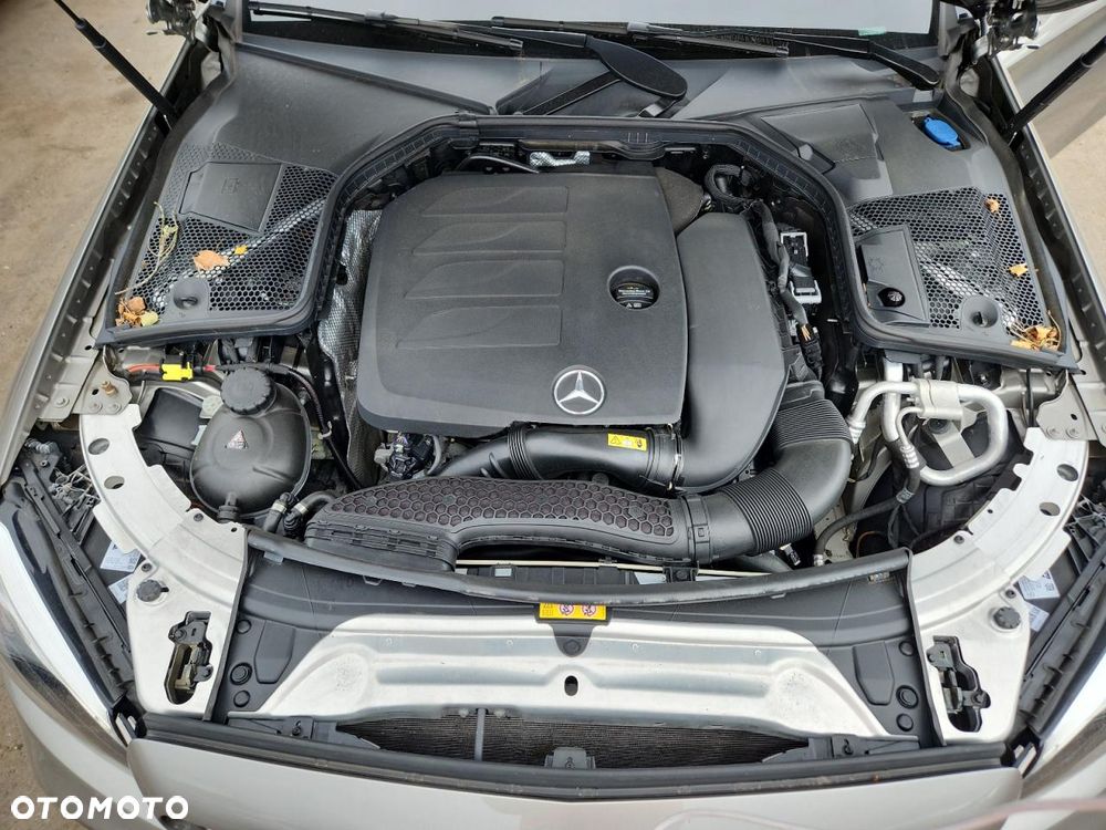 Mercedes-Benz Klasa C 300 9G-TRONIC Exclusive - 11