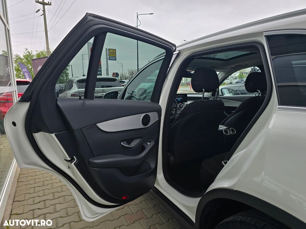 Mercedes-Benz GLC - 17