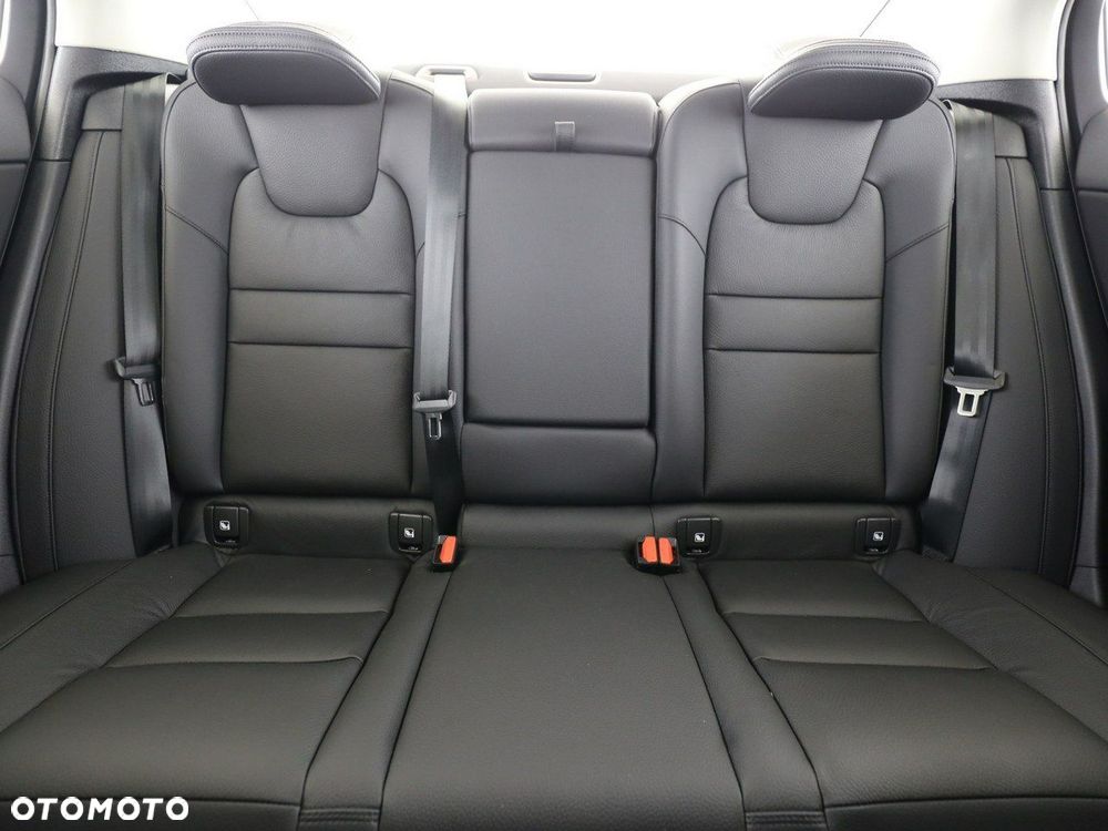 Volvo S60 T8 Recharge AWD Ultimate Dark - 11