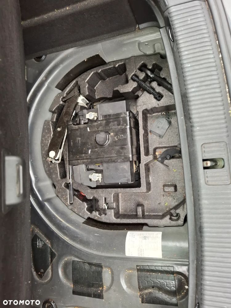 Audi A1 3-drzwiowe 1.6 TDI S line edition - 12