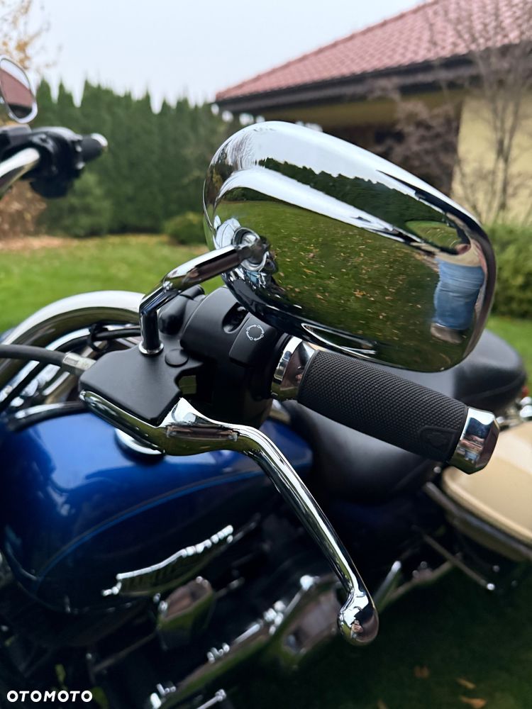 Harley-Davidson Touring Road King - 13