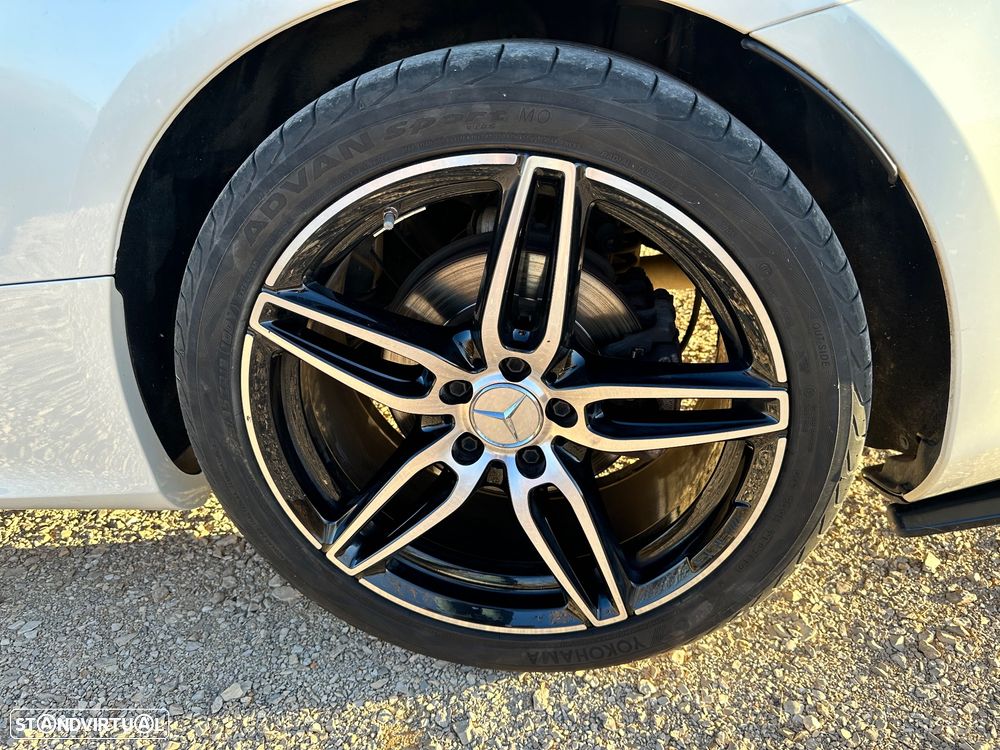 Mercedes-Benz E 220 d 4Matic 9G-TRONIC AMG Line - 10